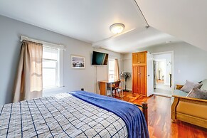 1/2 Mi to Pier: Wfh-friendly Apt in Maine!