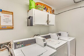 4 Blocks to Ocean: North Myrtle Beach Condo