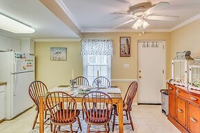 4 Blocks to Ocean: North Myrtle Beach Condo