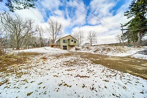 Walk to Lake: Pet-friendly Cottage in Jamestown!