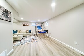 Walk to Lake: Pet-friendly Cottage in Jamestown!