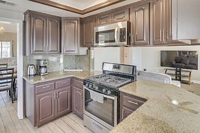 < 1 Mi to Antelope Valley Mall: Spacious Retreat!