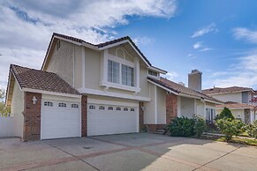 < 1 Mi to Antelope Valley Mall: Spacious Retreat!