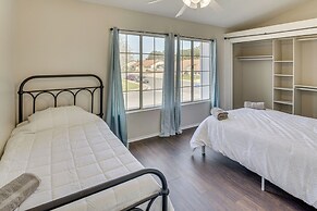 < 1 Mi to Antelope Valley Mall: Spacious Retreat!