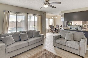 < 1 Mi to Antelope Valley Mall: Spacious Retreat!