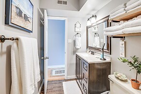 Walk to Beach: Condo w/ Balcony in Murrells Inlet!