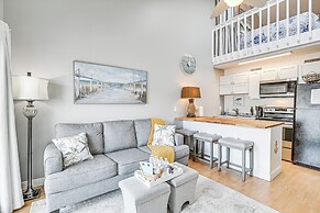 Walk to Beach: Condo w/ Balcony in Murrells Inlet!