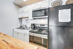 Walk to Beach: Condo w/ Balcony in Murrells Inlet!