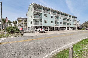 Walk to Beach: Condo w/ Balcony in Murrells Inlet!