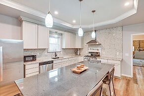 3 Mi to Dtwn: Family-friendly Home in South Haven!