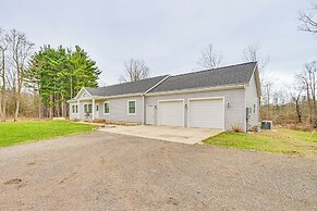 3 Mi to Dtwn: Family-friendly Home in South Haven!