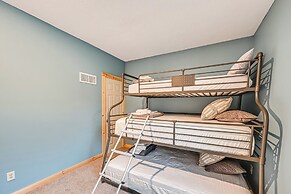 3 Mi to Dtwn: Family-friendly Home in South Haven!