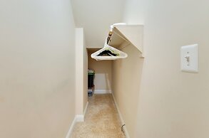 Walk to Potomac Creek: Apt in Fredericksburg