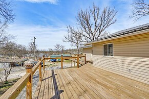 < 1/2 Mi to Marina: Missouri Lake Getaway