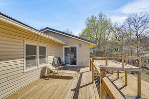 < 1/2 Mi to Marina: Missouri Lake Getaway