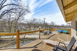 < 1/2 Mi to Marina: Missouri Lake Getaway