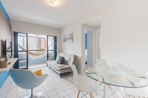 Flat com varanda em Boa Viagem PIP201