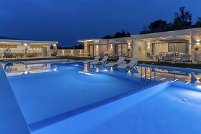 Elira Luxury Villa - With Private Pool