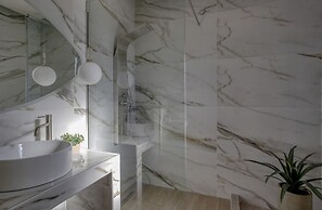 Elira Luxury Villa - With Private Pool