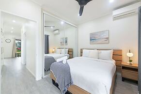 Zen Coastal Hideaway Modern Hospital Beach