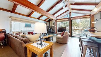 Villa De Los Pinos #09 3 Bedroom Condo