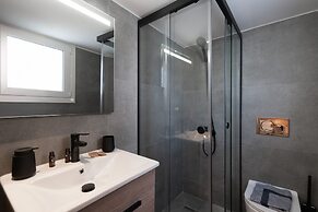 LIV - Seaside Getaway in Glyfada