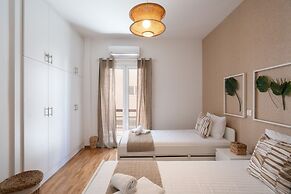 LIV - Seaside Getaway in Glyfada