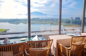 Mount Emei Zhizhu Resort Hotel