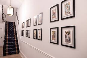 Thena Hotel - Chic and Cozy Studio