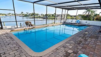 Amazing - 4 Bed Billiard Table Luxury Canal Pool