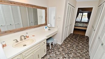 Amazing - 4 Bed Billiard Table Luxury Canal Pool