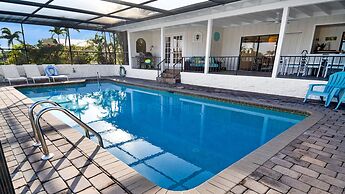 Amazing - 4 Bed Billiard Table Luxury Canal Pool