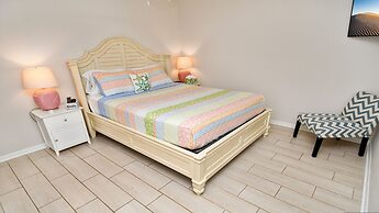 Amazing - 4 Bed Billiard Table Luxury Canal Pool