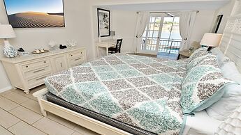 Amazing - 4 Bed Billiard Table Luxury Canal Pool