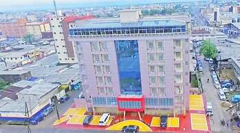 Noubou International Hotel Akwa
