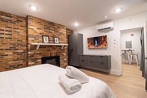 Thena Hotel - Oversized 1 Bedroom