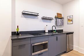 Thena Hotel - Oversized 1 Bedroom