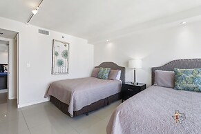 Bahia Mar-Solare Beachfront & Two Pools