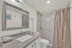 Bahia Mar-Solare Beachfront & Two Pools