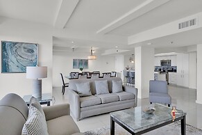 Bahia Mar-Solare Beachfront & Two Pools