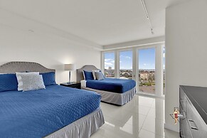 Bahia Mar-Solare Beachfront & Two Pools