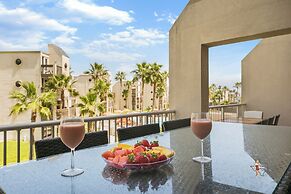 Bahia Mar-Solare Beachfront & Two Pools