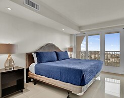 Bahia Mar-Solare Beachfront & Two Pools