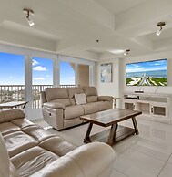 Bahia Mar-Solare Beachfront & Two Pools