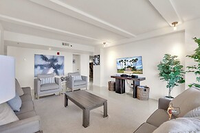 Bahia Mar-Solare Beachfront & Two Pools