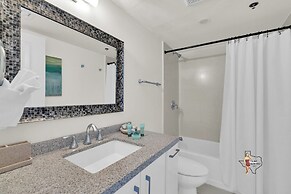 Bahia Mar-Solare Beachfront & Two Pools