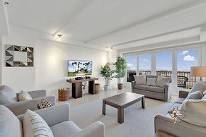 Bahia Mar-Solare Beachfront & Two Pools