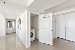 Bahia Mar-Solare Beachfront & Two Pools