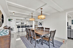 Bahia Mar-Solare Beachfront & Two Pools