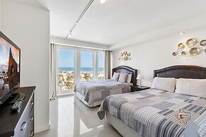 Bahia Mar-Solare Beachfront & Two Pools